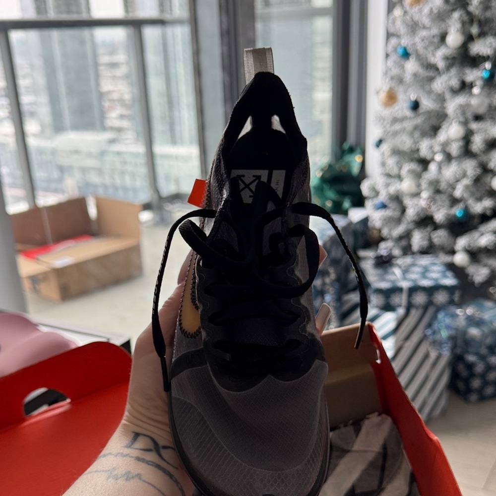Nike Black and Gray Zoom Fly Shoes - Picture 11 of 16